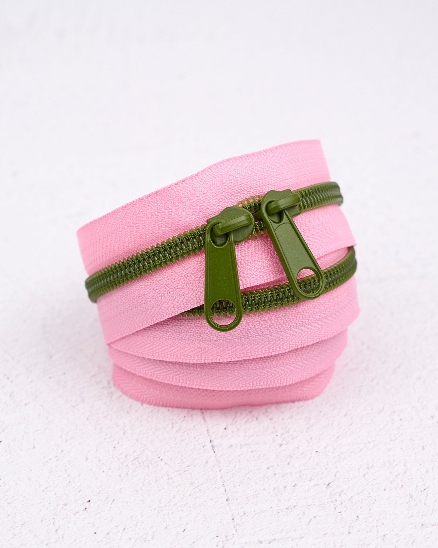 Renaissance Ribbons 30" Handbag Zipper Olive Blossom