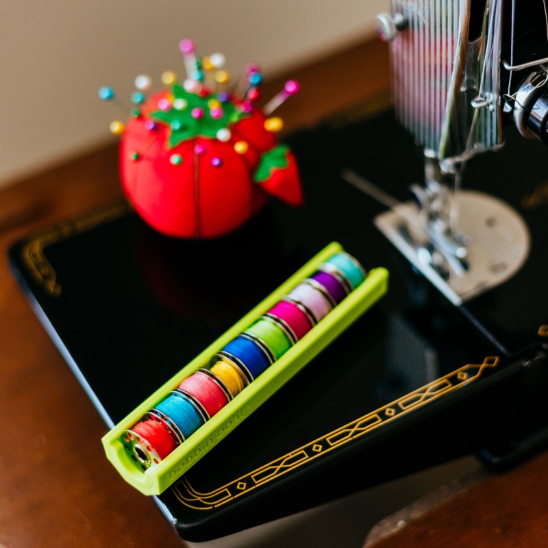 dritz bobbin boat in use