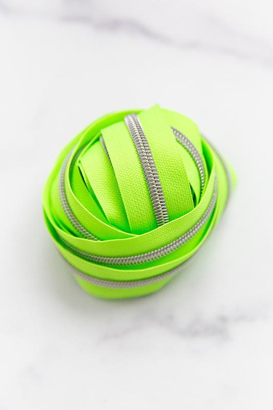 Knot & Thread Zipper Tape Key Lime Pop