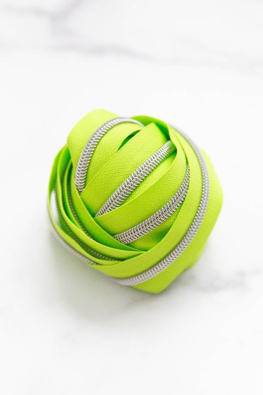 Knot & Thread Zipper Tape Granny Smith