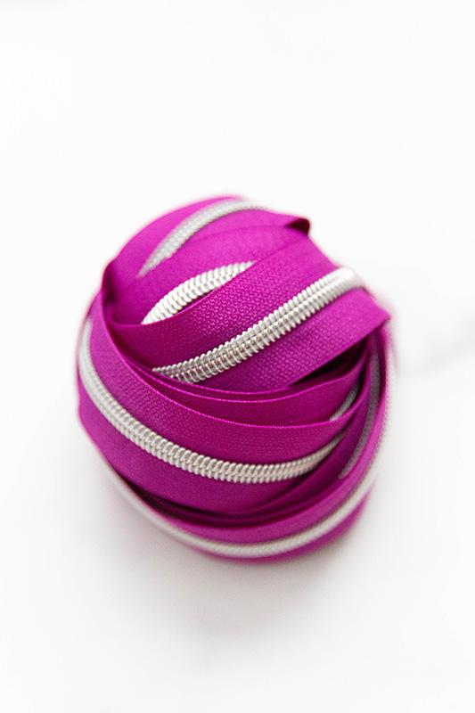 Knot & Thread Zipper Tape Plum Punch