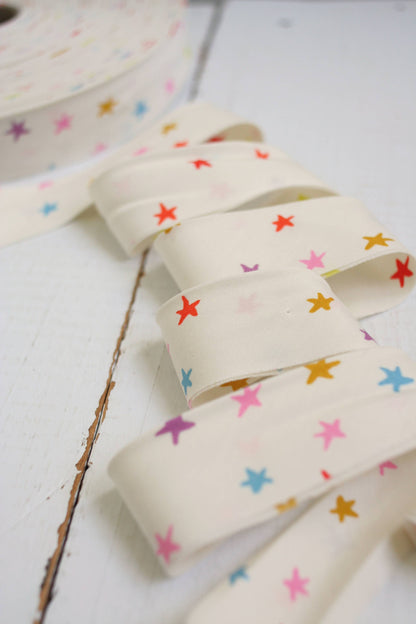 Bessie Pearl Binding Co - 2.5" Bias Quilt Binding for Sewing, Starry Multi by the yard