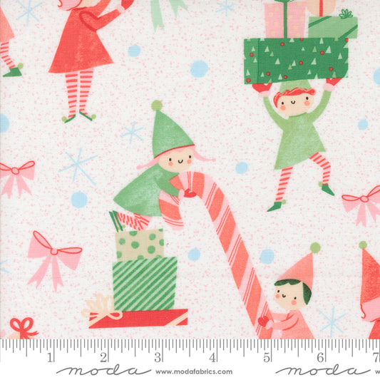 PREORDER Lizzy House Tiny Christmas Elves in Snow