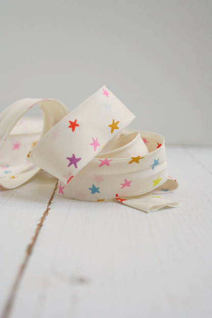 Bessie Pearl Binding Co - 2.5" Bias Quilt Binding for Sewing, Starry Multi by the yard