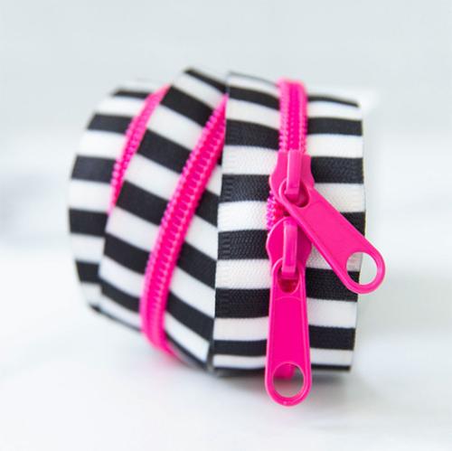 Black & White 30" Zipper in Pink