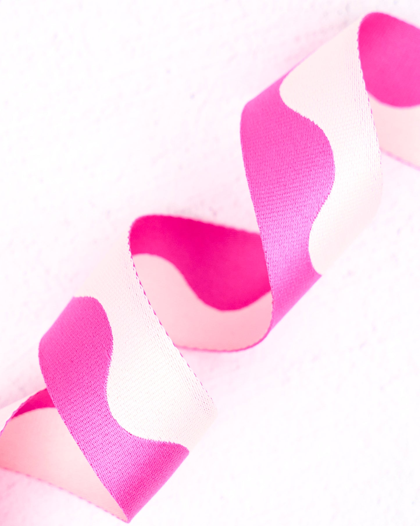 Renaissance Wavy Webbing 1-1/2" Width Acid Pink