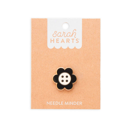 Sarah Hearts - Daisy Button Magnetic Needle Minder
