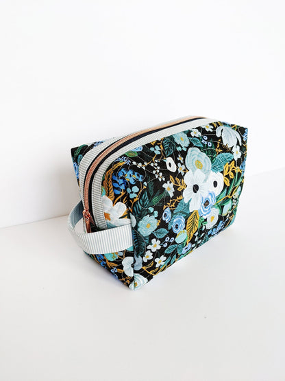Center Street Quilts Holland Pouch Paper Pattern